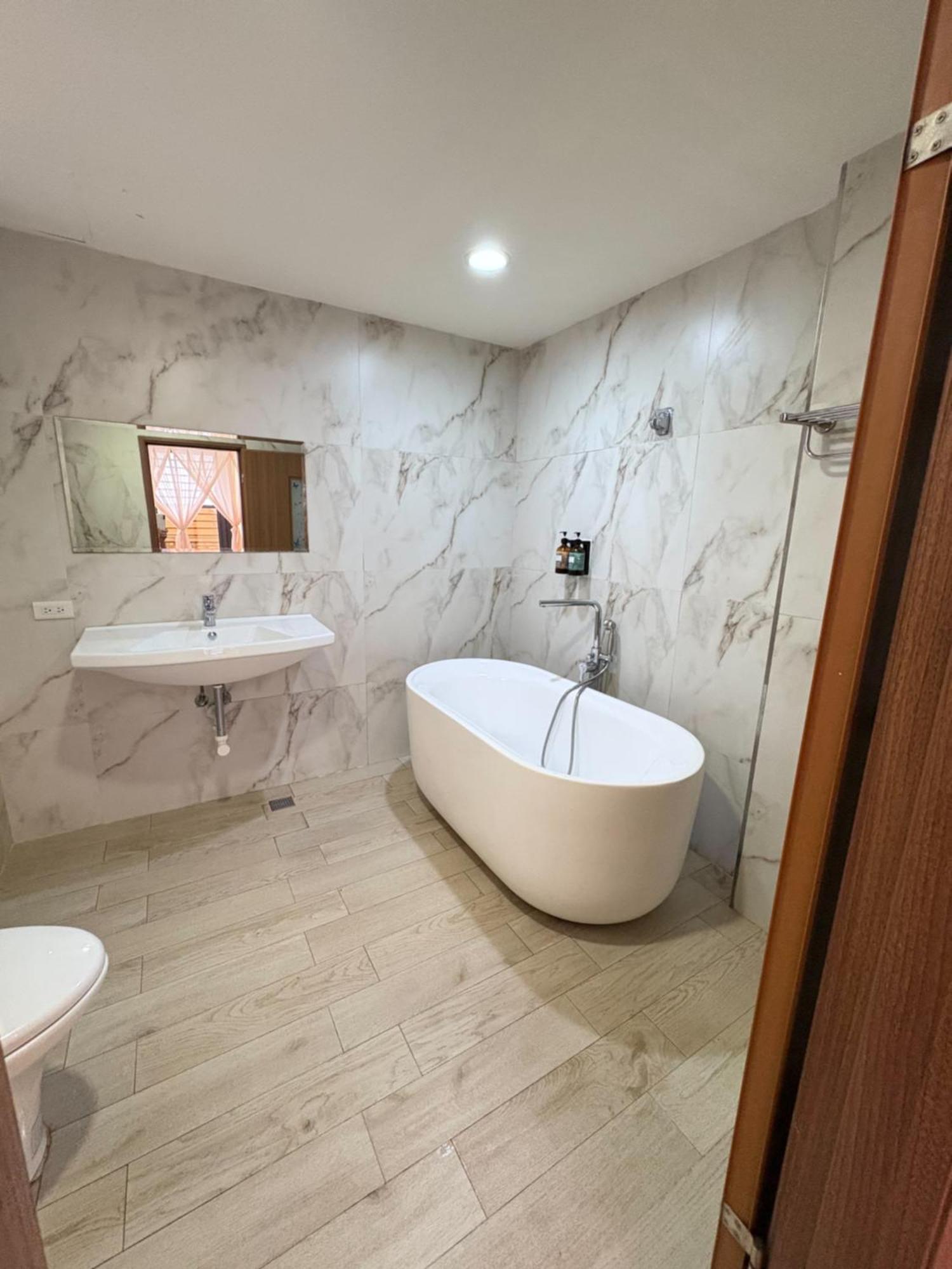Kaohsiung Raifong Corner Homestay Eksteriør billede